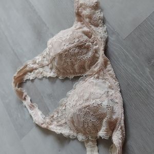 Never used cream white lace bralette halter with removable pads